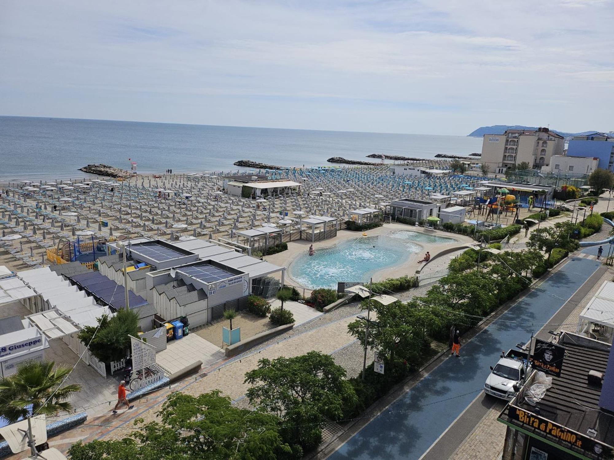 Hotel Villa Rosa Misano Adriatico Dış mekan fotoğraf